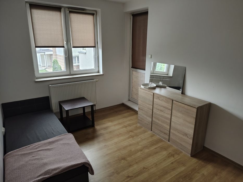 Duży pokój z balkonem 800 zł CAŁOŚĆ