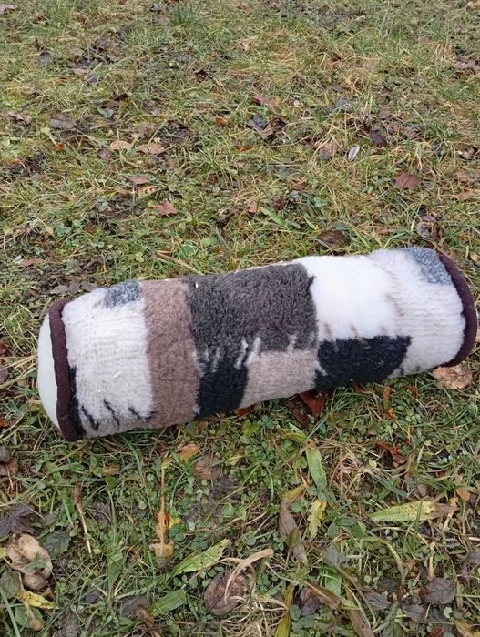 Подушка-валік  з овчини