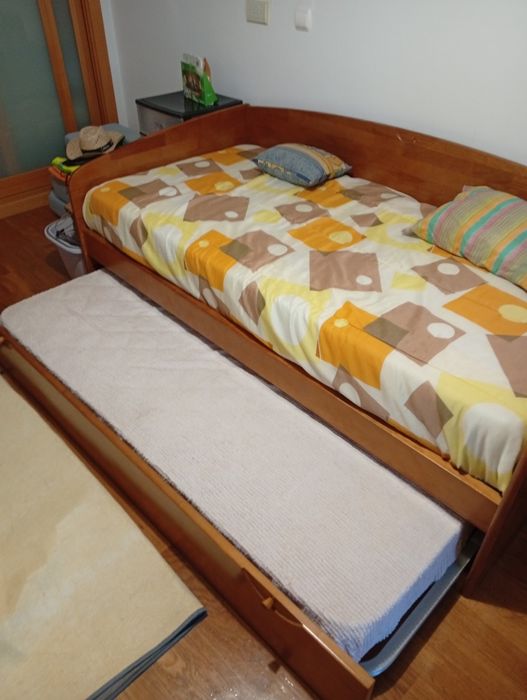 Cama de solteiro com gavetao