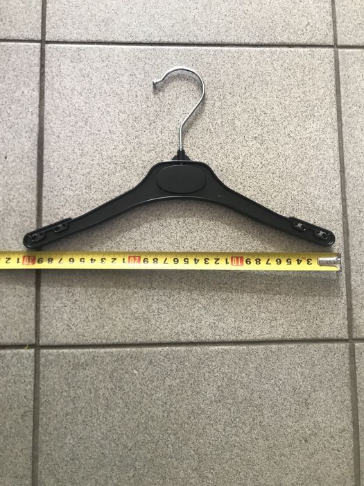 Вішалки, плечики, тремпеля, вешалки