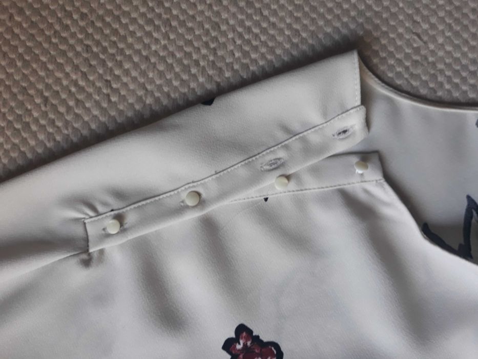 Blusa da Zara às flores