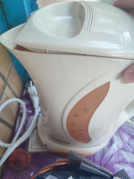 Продам электрочайник