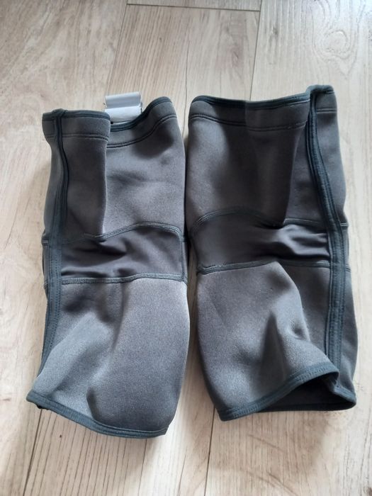 Продам вело-мото наколенники Fox