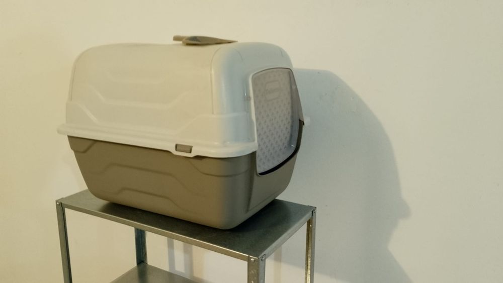 Caixa de areia para gatos

Apenas recolha, sem envio 
Preço: 14 euros