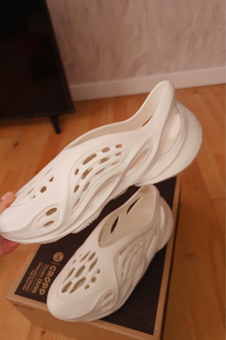 Капці під Adidas Yeezy Foam Runner