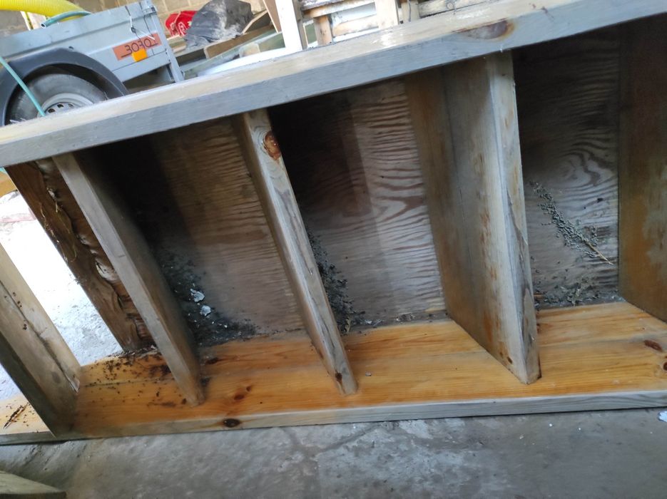 Schody drewniane na strych itp do renowacji