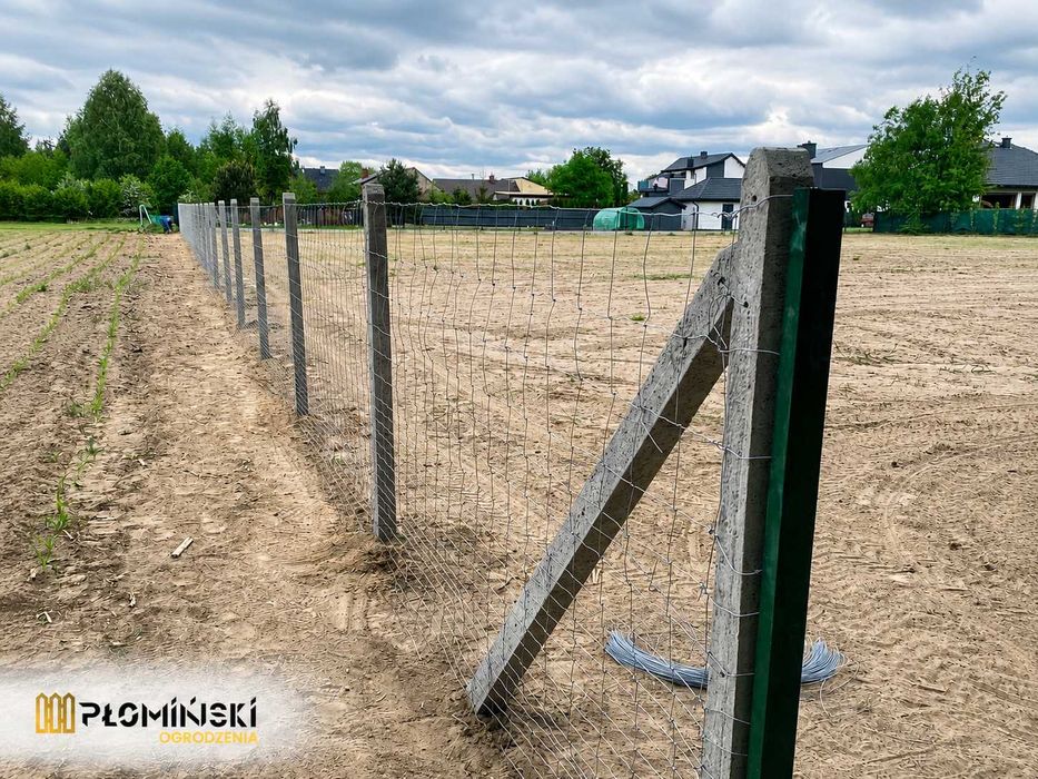 Ogrodzenie z siatki i słupka betonowego montaż transport