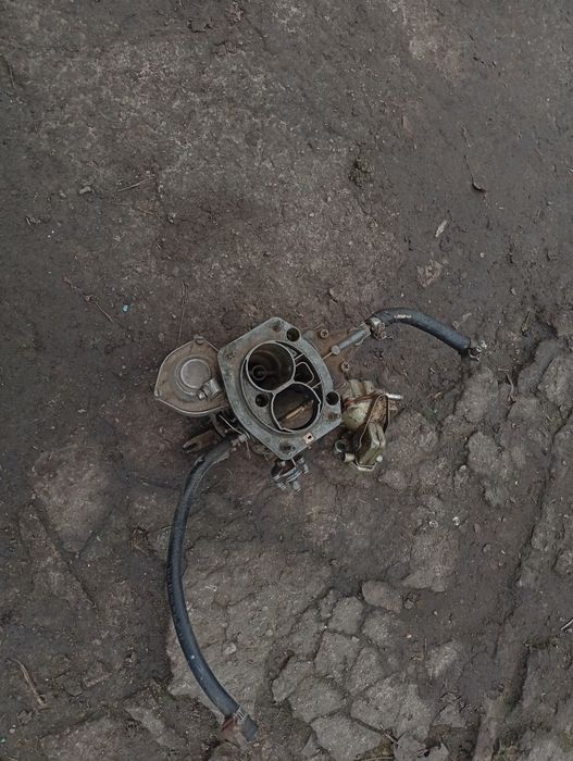 Продам карб Москвич з бензонасом