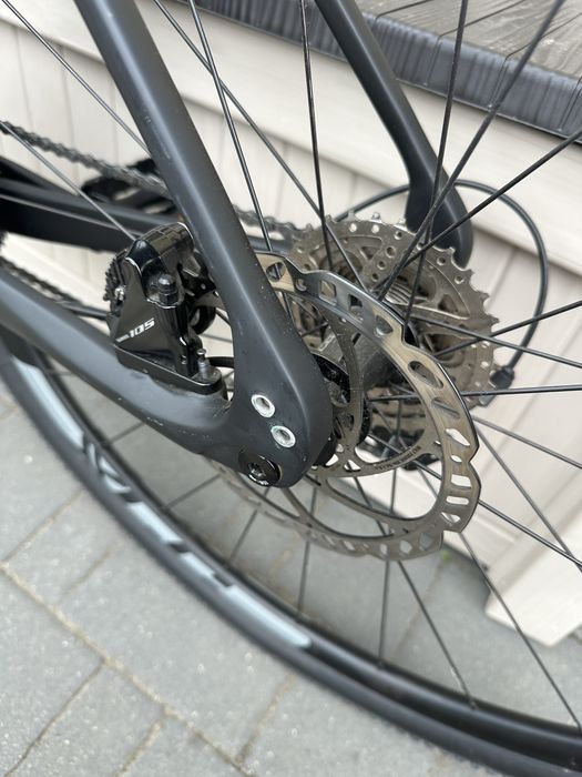 Rower gravel / szosa endurance Carbon Shimano 105 / GRX hydraulika