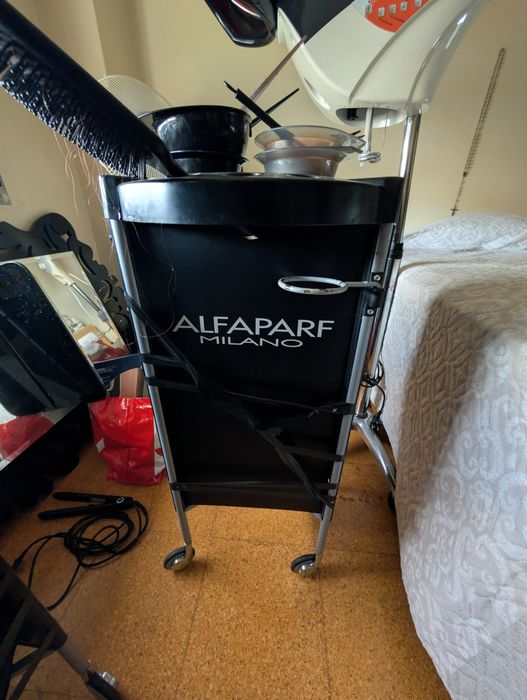 Carrinhos de apoio de cabeleireiro, marca alfaparf Milano, topo!