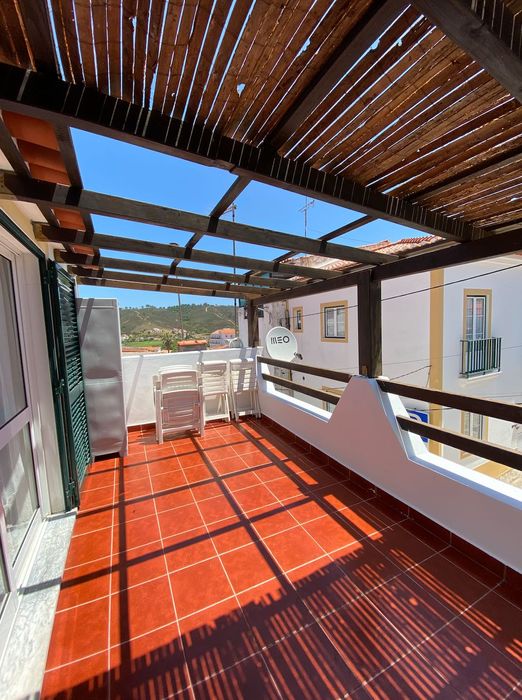 T2 Odeceixe, Longo Prazo, totalmente mobilado e cozinha equipada