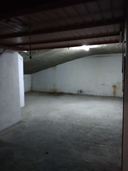 Garagens para arrendamento - Cacém / Rio de Mouro / Rinchoa