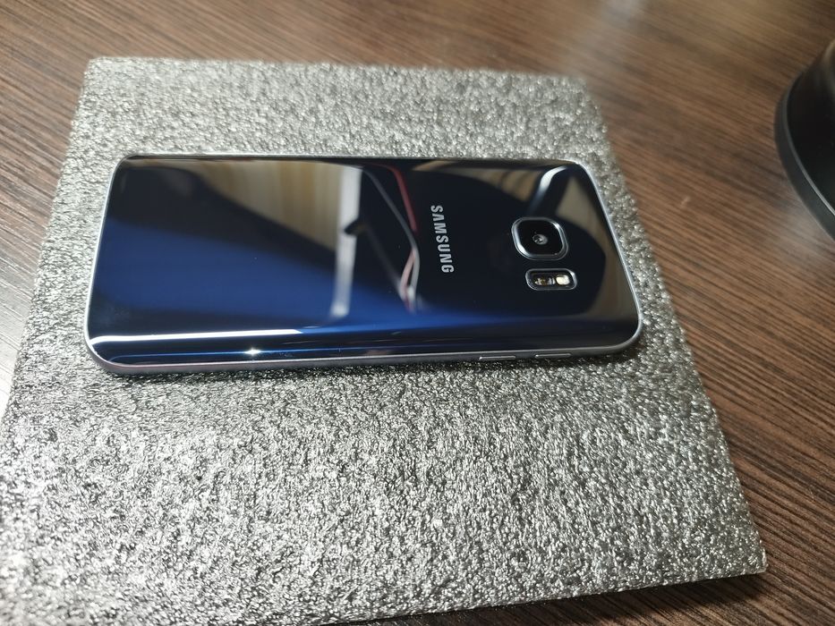 Смартфон Samsung  G930f