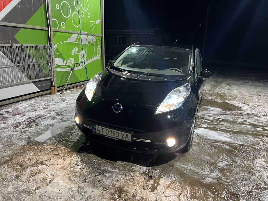 Продається нісан LIeF в гарному стані