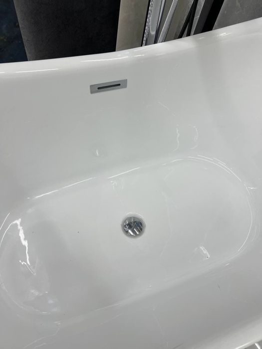 Ванна окремостояча