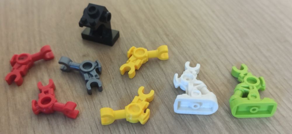LEGO elementy.              ,