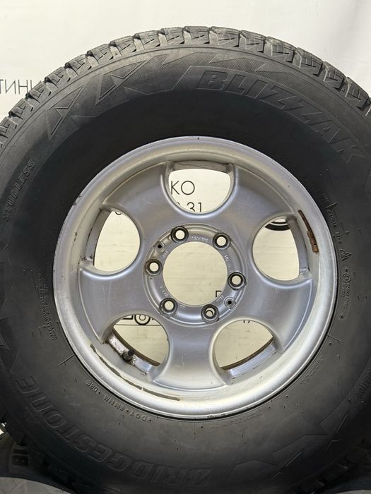 Колеса в зборі 275/70 R16 Bridgestone (зима),диски 6х139.7 R16 Toyota