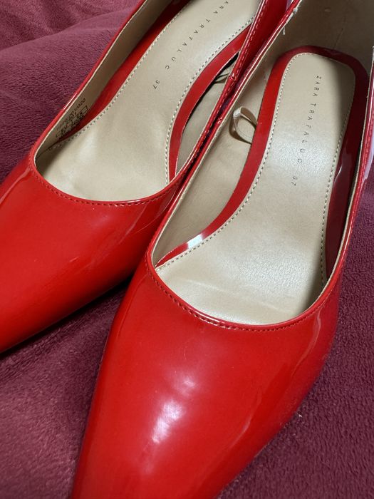 Sapatos verniz vermelho Zara