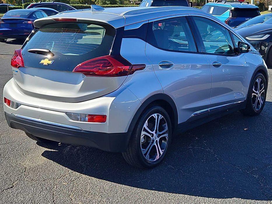 Chevrolet Bolt EV      2021