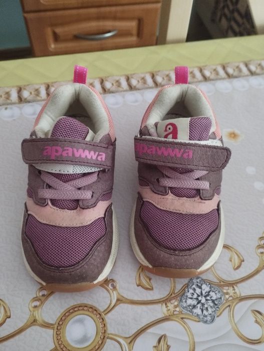 Buty dla dziewczynki