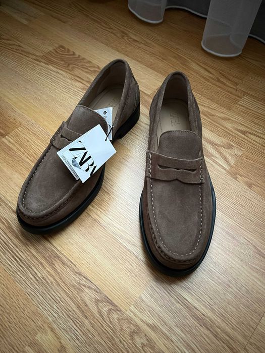 Шкіряні лофери Zara (p. 43)