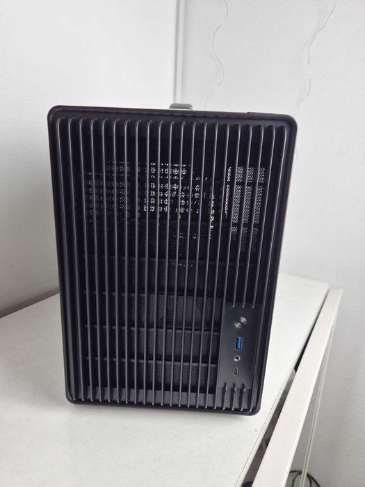 Компактний корпус для настільного ПК Gamerx P40 M-ATX