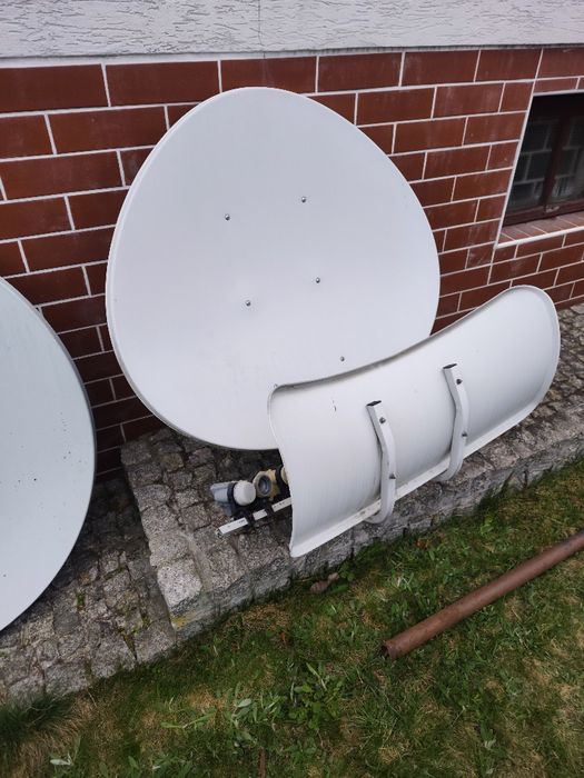 Antena satelitarna