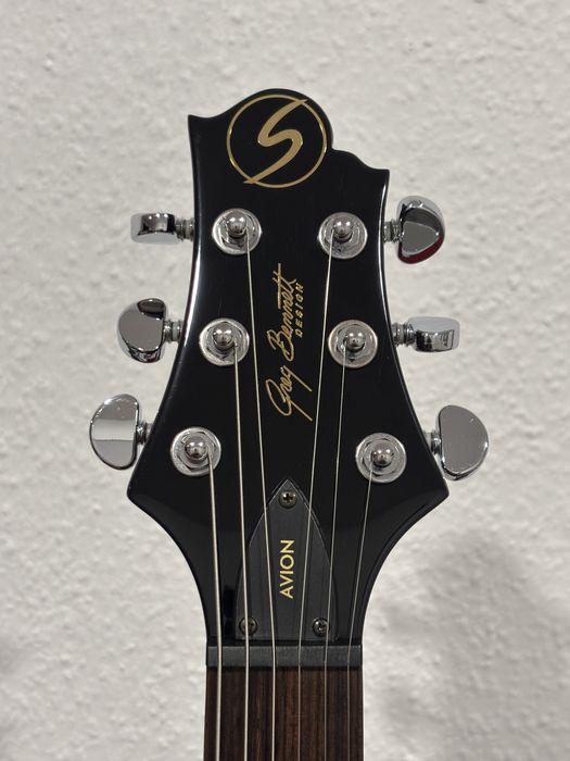 Samick AV 1 progi ze stali nierdzewnej, struny Elixir 10- 46