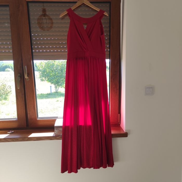 Wieczorowa suknia czerwona