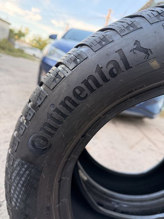 Зимова гума Continental Winter Сontact 215/55 R16
