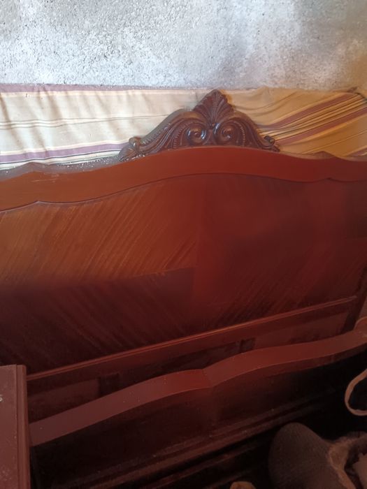 Sofas, cama, comoda e mesa