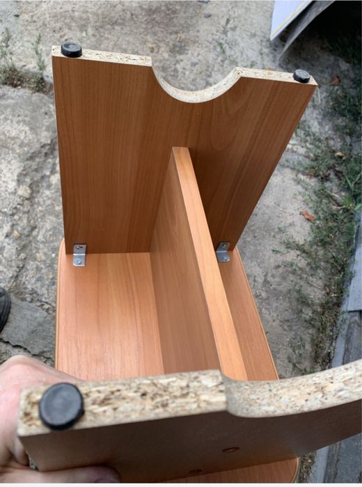 Маленький табурет (стілець)