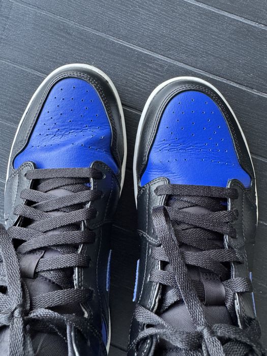 Air Jordan 1 Mid Royal