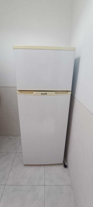 Frigorífico KUNFT 2 portas (c/ congelador)
