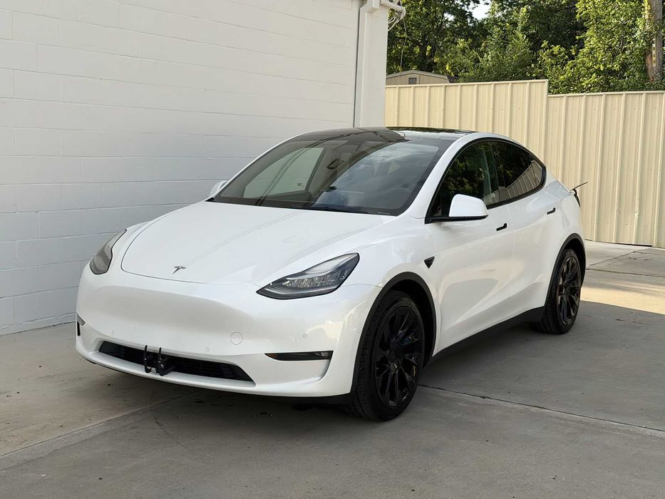 Tesla Model Y      2020