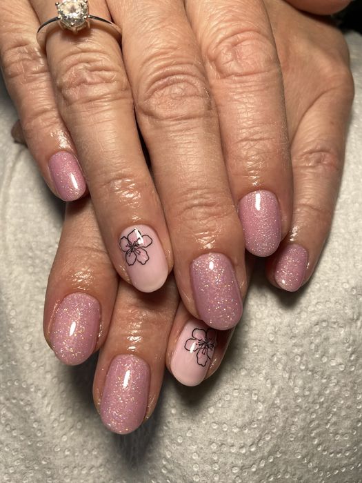 Manicure hybrydowy ,pedicure ,Praga Południe