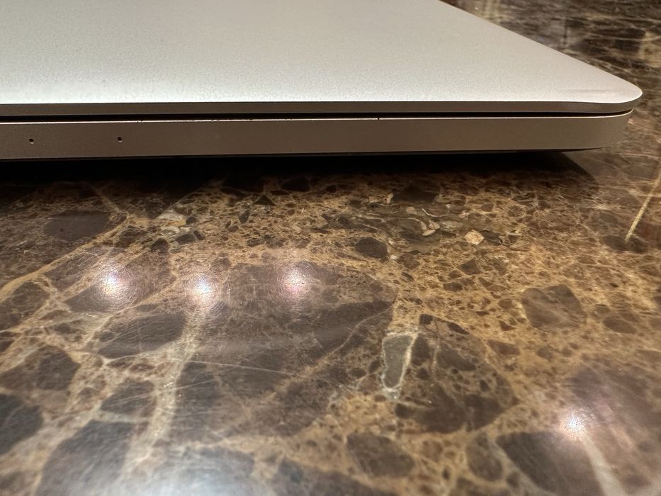 MacBook Pro Retina 13” 2015 / i5 2.7 GHz / 8GB / SSD 128GB