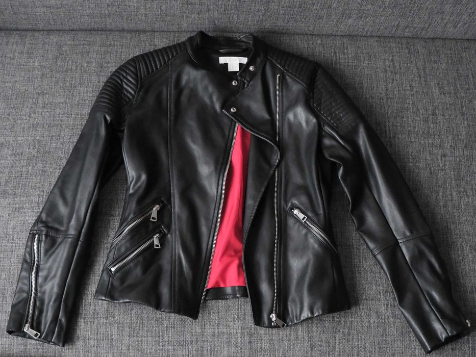 Czarna ramoneska H&M | Pikowane ramiona | Czerwona podszewka