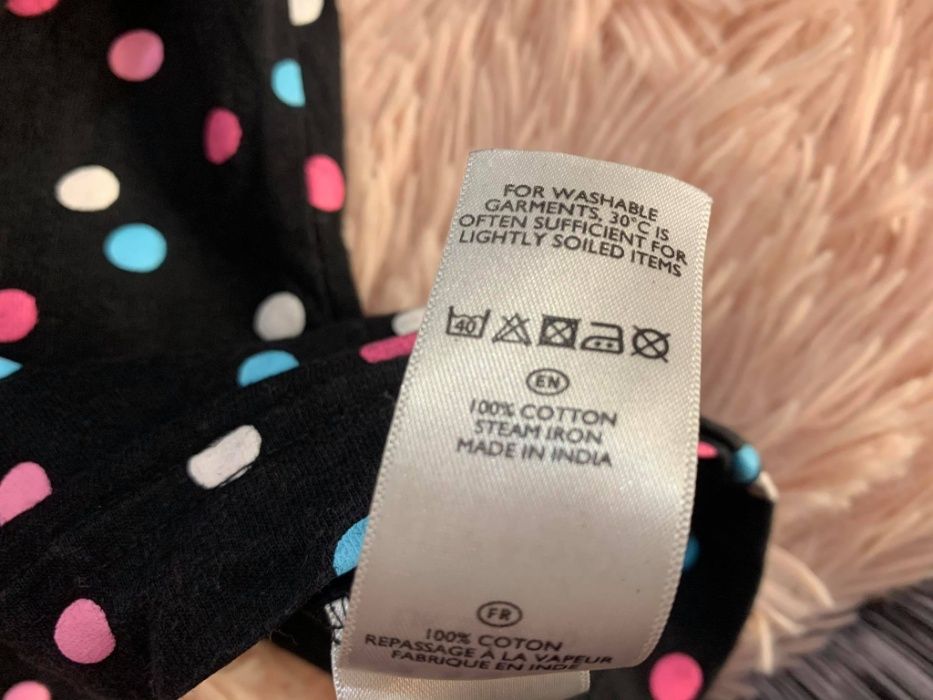 Bluzka czarna z długim rękawem w kropki