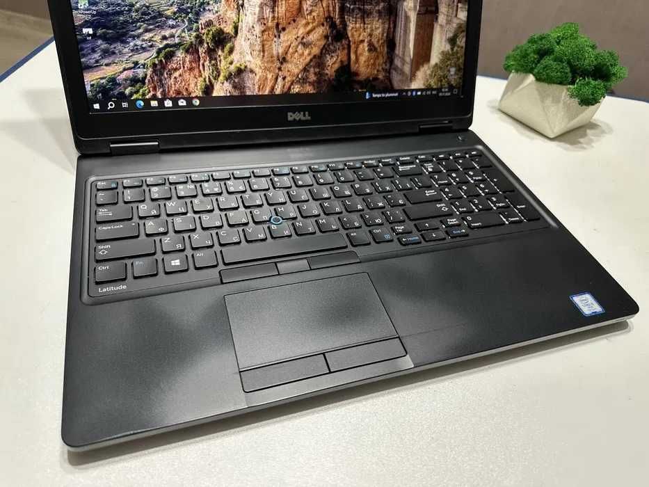 Ноутбук Dell Latitude 5580. i5-7300U, 16Gb DDR4, SSD 256Gb