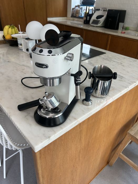 Maquina Cafe DELONGHI Dedica Style