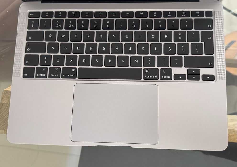 Macbook air 2020