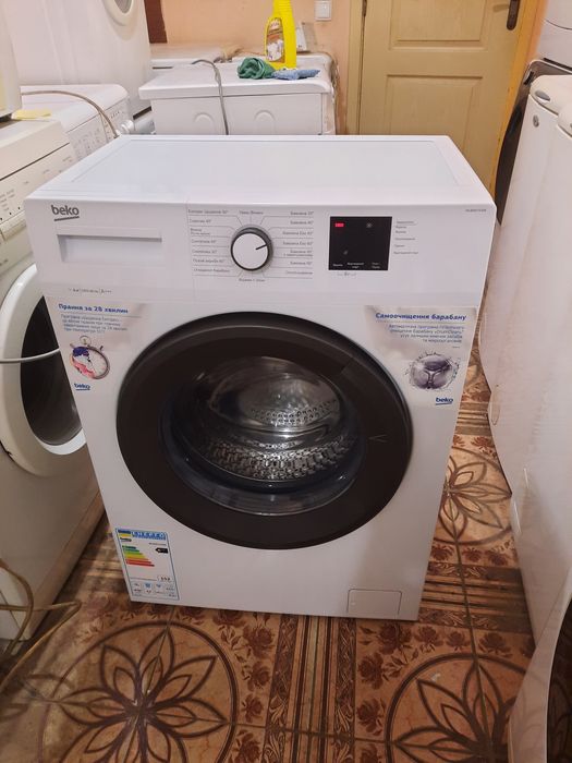 Пральна машина бу Indesit IWSB
