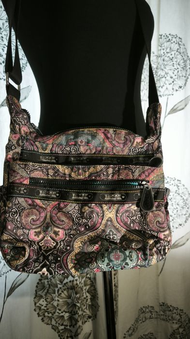 Продам сумки бу в задовільному стані різного матеріалу