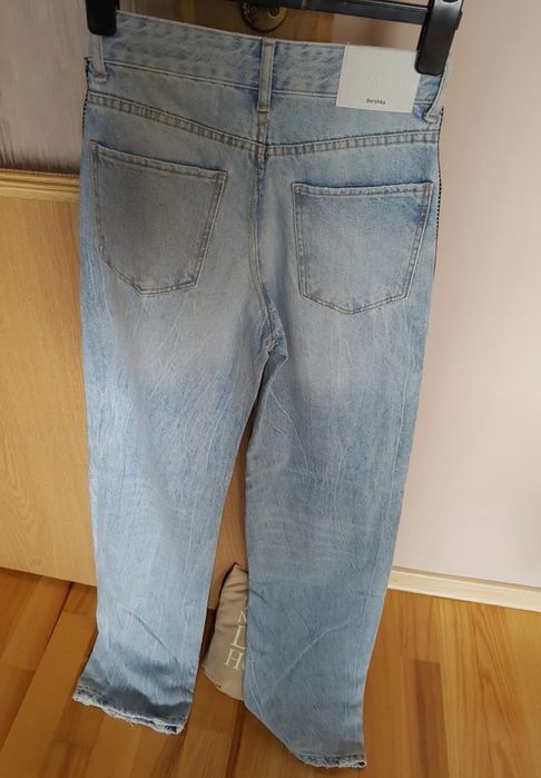 Jeansy damskie Bershka