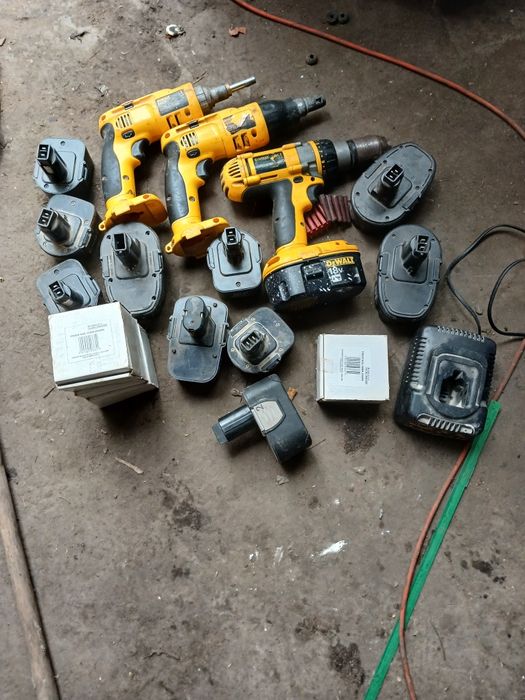 Шуруповерт деволт