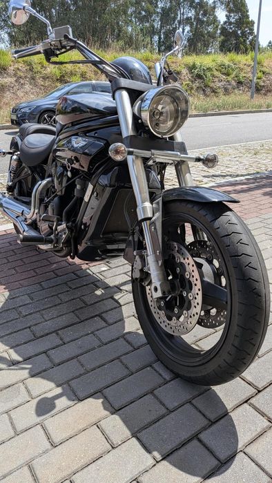 Mota Hyosung 650GV Cruiser, estilo Harley