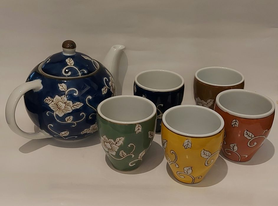 Exotic Mini Tea Set64550902993537127