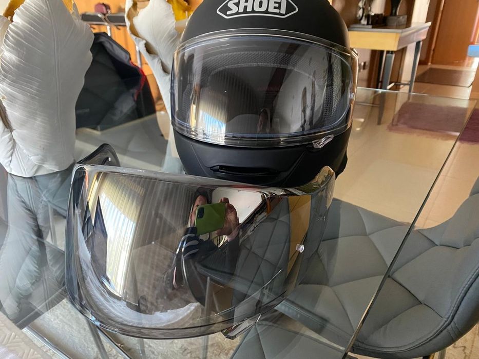Capacete modular Shoei Neotec II + intercomunicador Sena SLR2 com viseira suplente espelhada