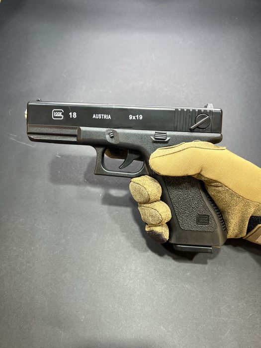 Іграшковий пістолет Glock 17 з маркуванням +500 куль, 6 мм, пружинний